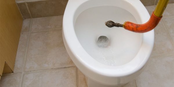 klozet zemine su kaçırıyor
