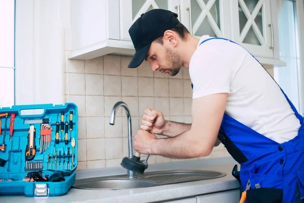 mutfak lavabosu su gitmiyor